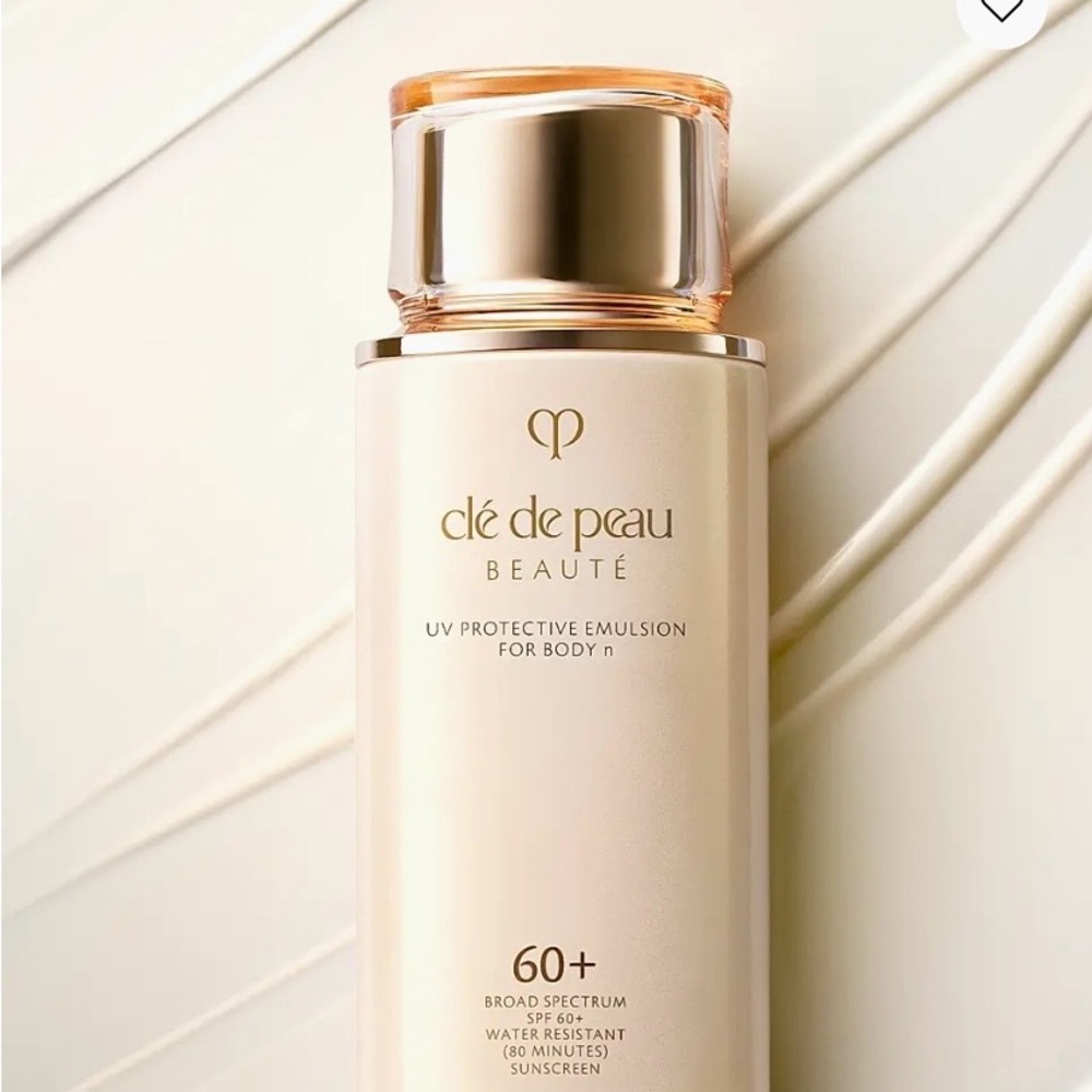 Clé de Peau Beauté UV Protective Emulsion